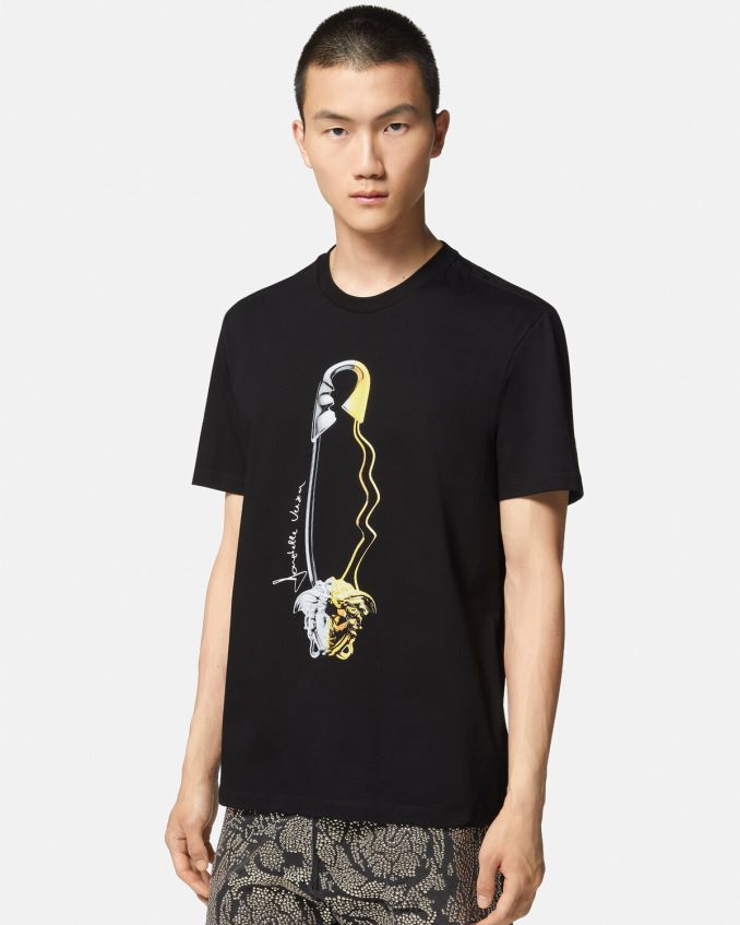Men Versace Safety Pin Graphic T-Shirt 6D2D061400 Black Clothing